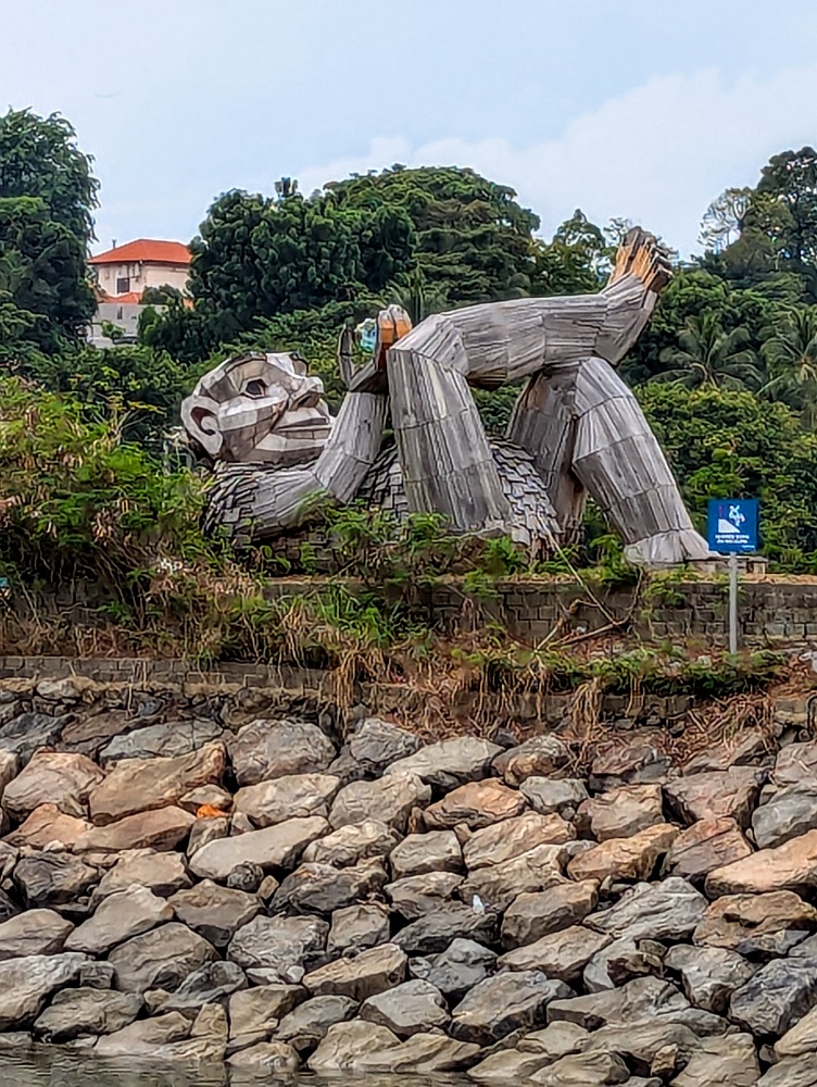Explorers of Sentosa by Thomas Dambo gallery image