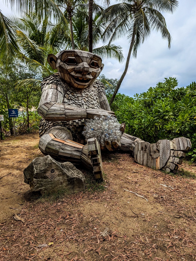 Explorers of Sentosa by Thomas Dambo gallery image